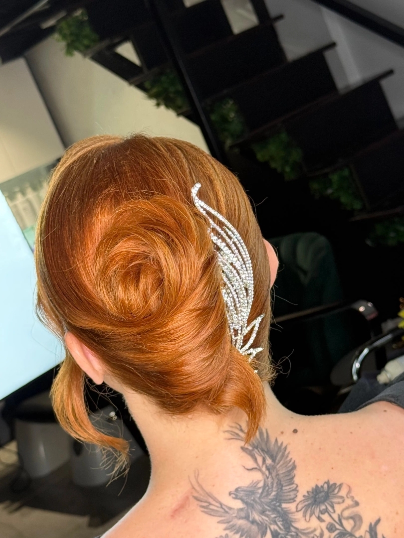 PARISIAN TWIST BANANA UPDO