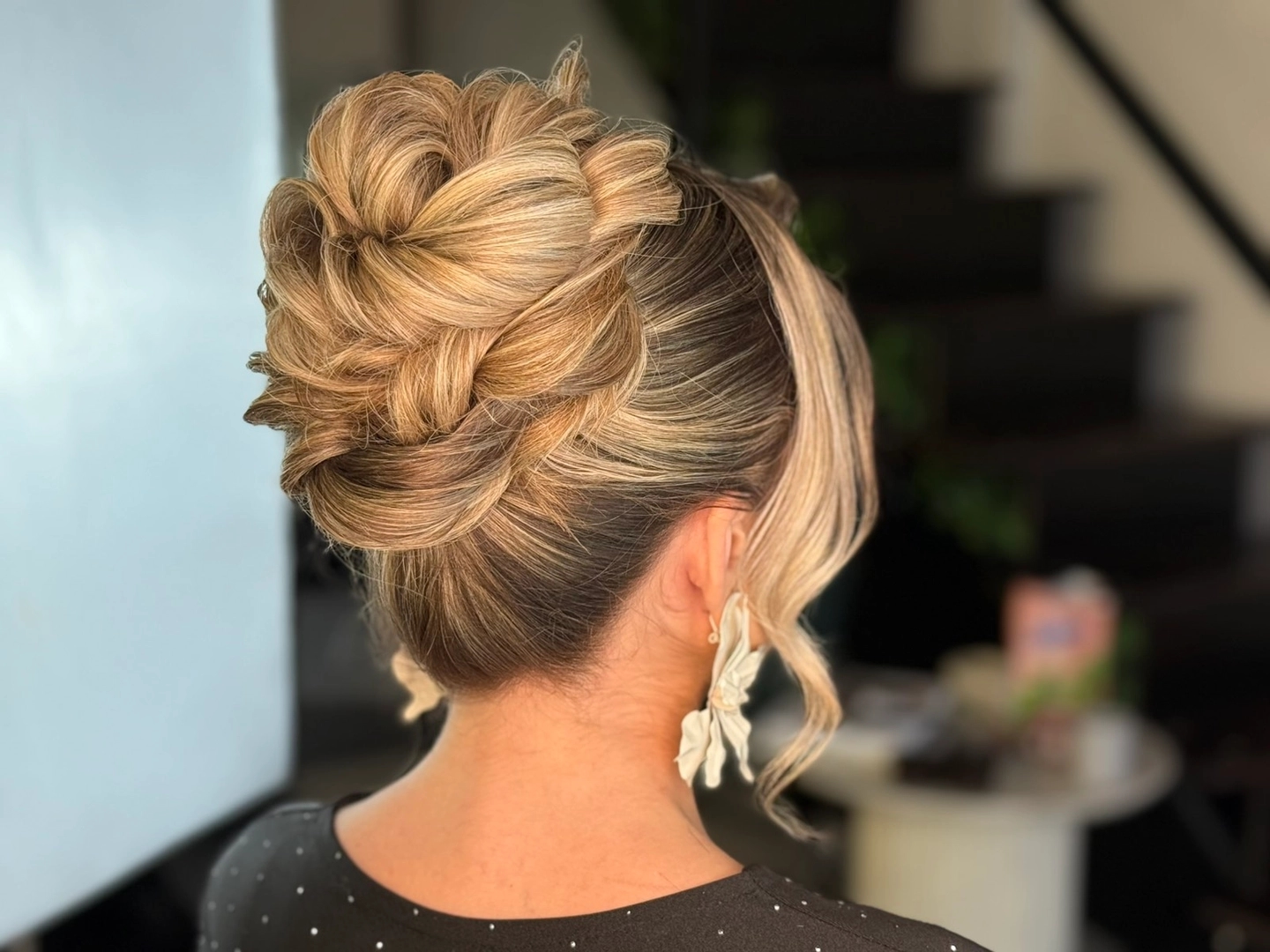 GLAM HIGH MAJESTY BUN